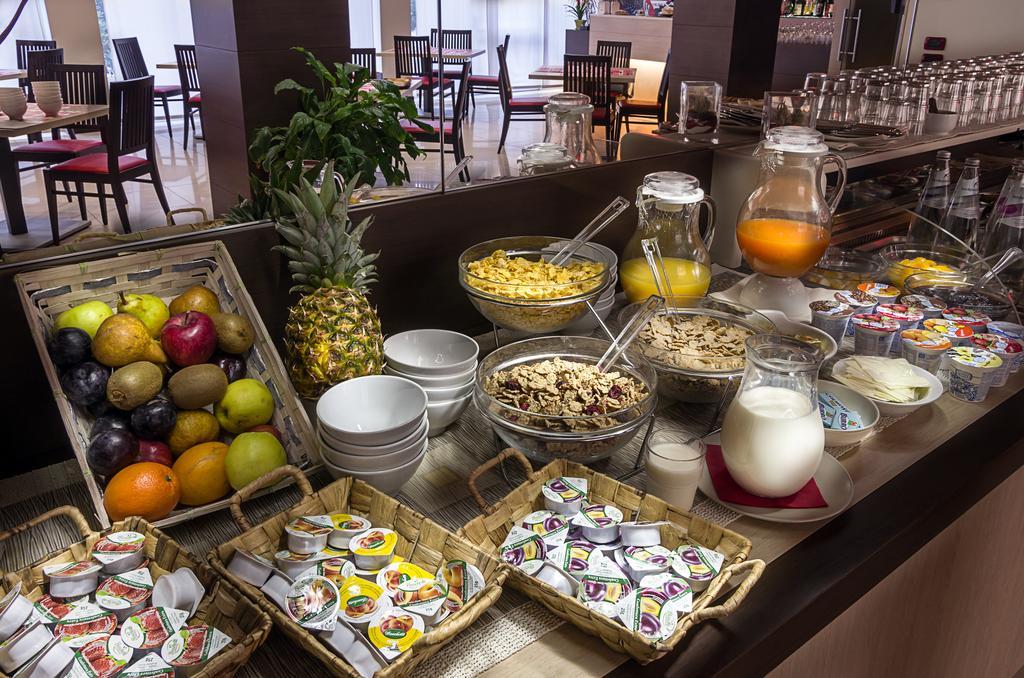 Hotel Capital Rovigo Kültér fotó