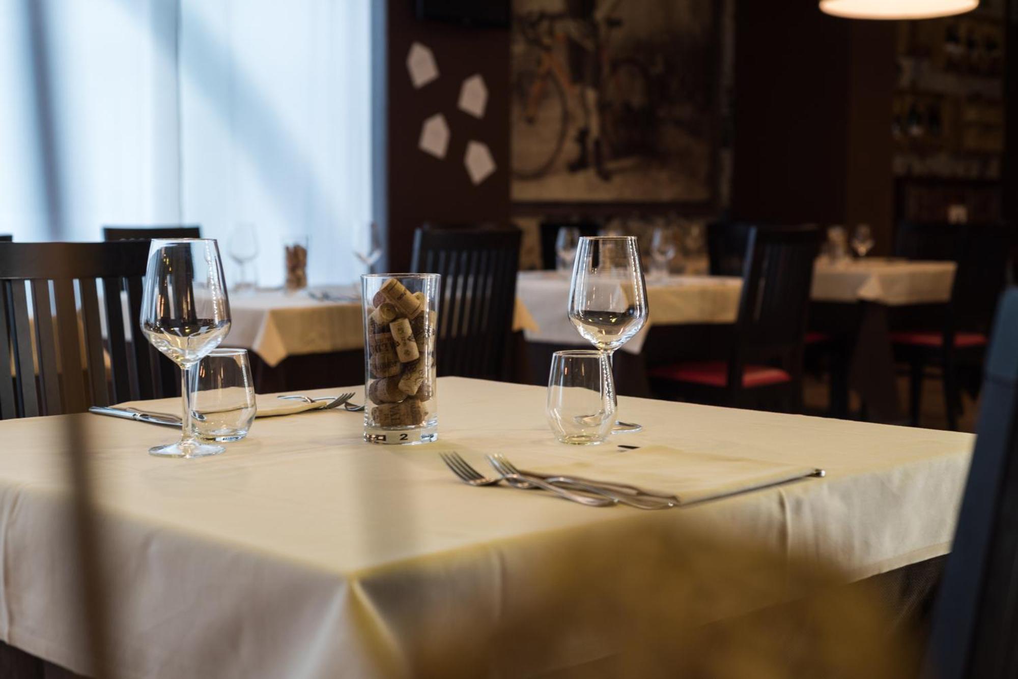 Hotel Capital Rovigo Kültér fotó