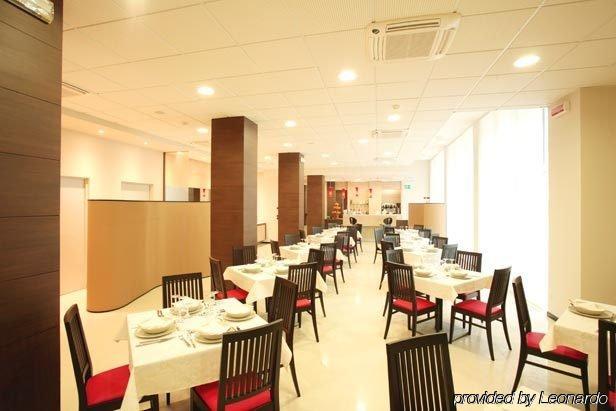Hotel Capital Rovigo Kültér fotó