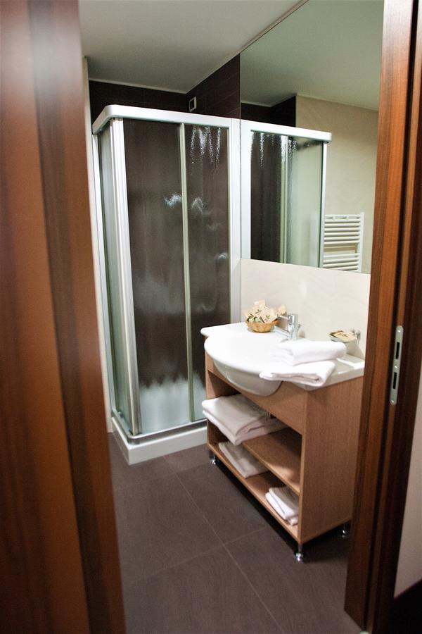 Hotel Capital Rovigo Kültér fotó